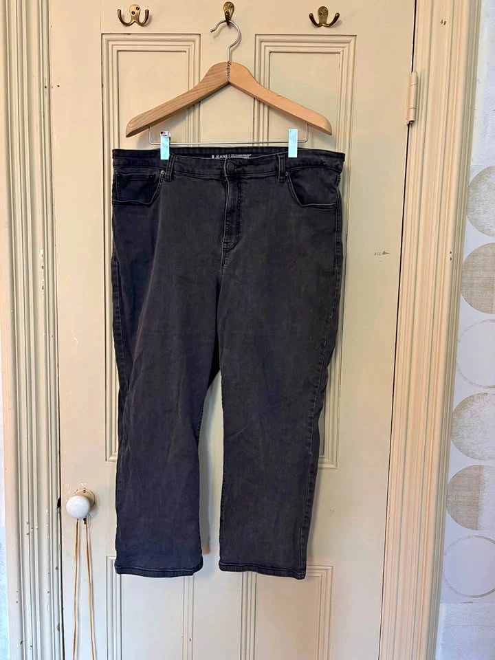 R Jeans The Classic Straight Size 38