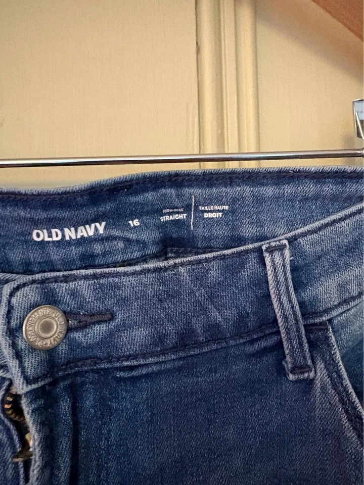 Old Navy High-Rise Straight Jeans Size 16 - photo 2