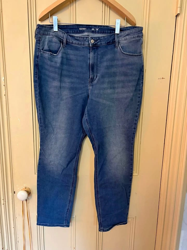 Old Navy High-Rise Wow Straight Jeans Size 18
