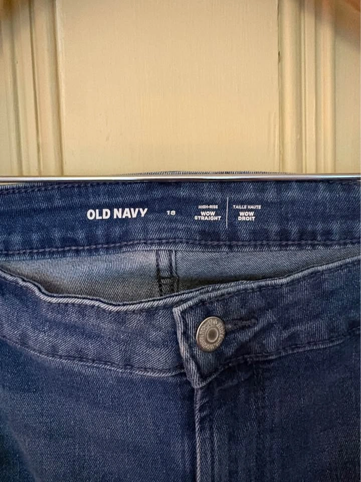 Old Navy High-Rise Wow Straight Jeans Size 18 - photo 2