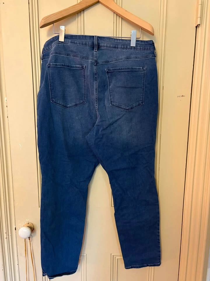 Old Navy High-Rise Wow Straight Jeans Size 18 - photo 3