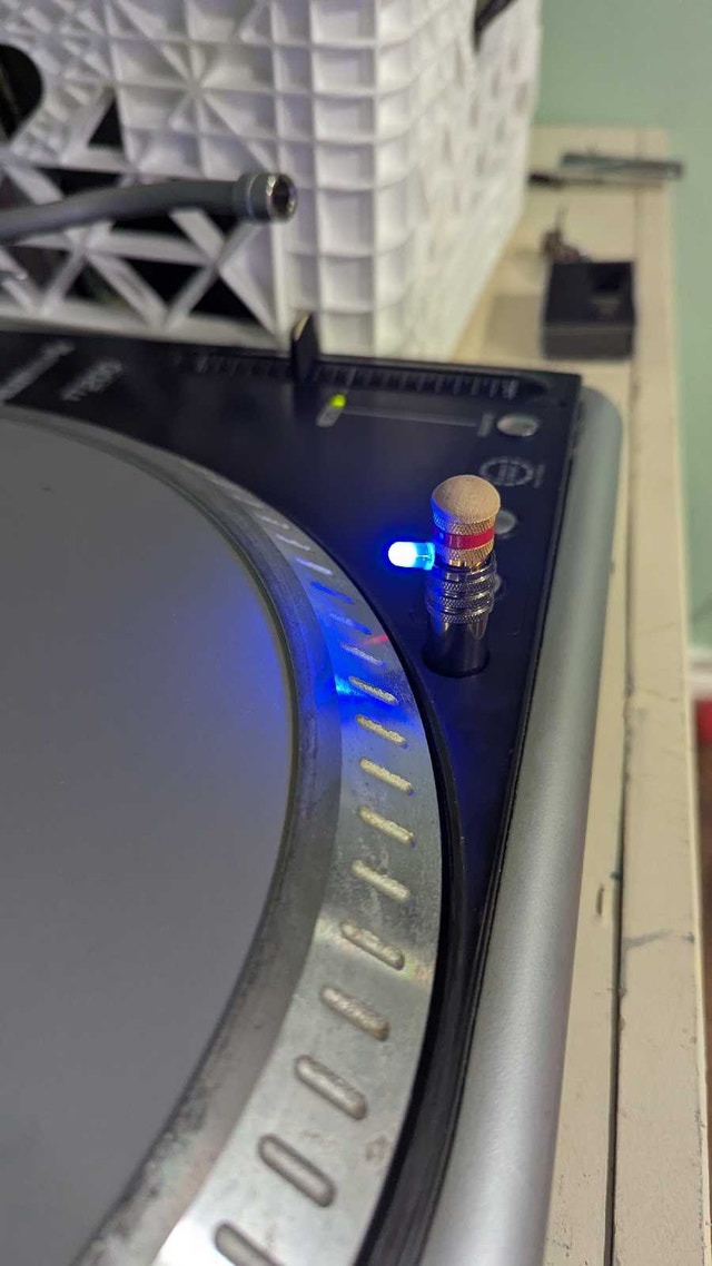numark rca target led light