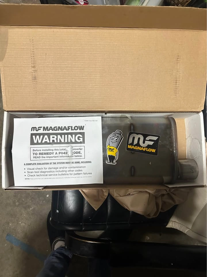 MagnaFlow Universal Muffler - photo 2