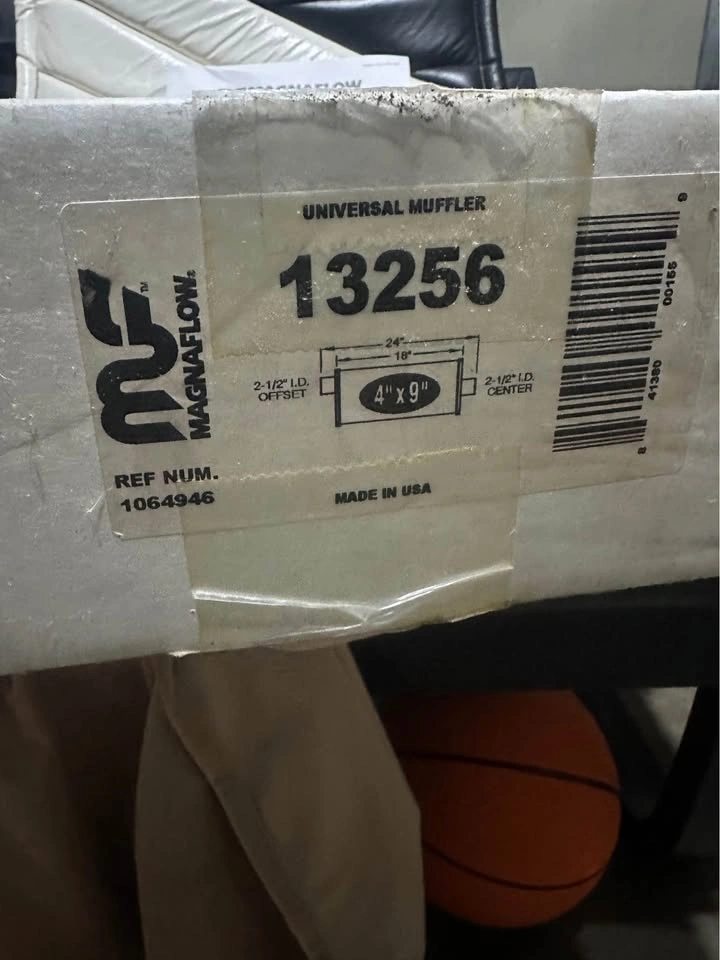 MagnaFlow Universal Muffler - photo 4