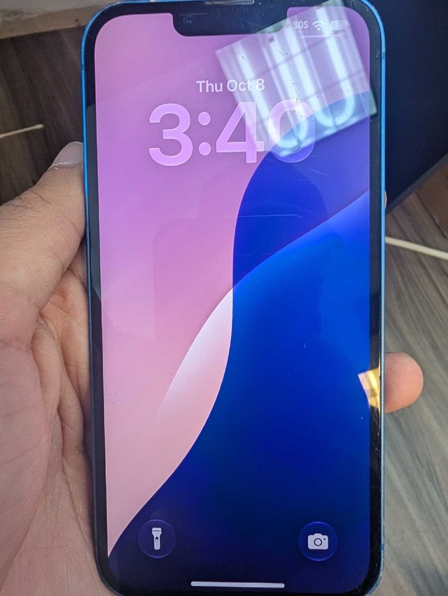 iPhone 13 - 128gb - 100% battery health
