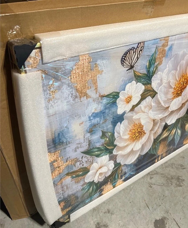 Brand New in Box Vintage Floral Butterfly Canvas Wall Art - photo 4