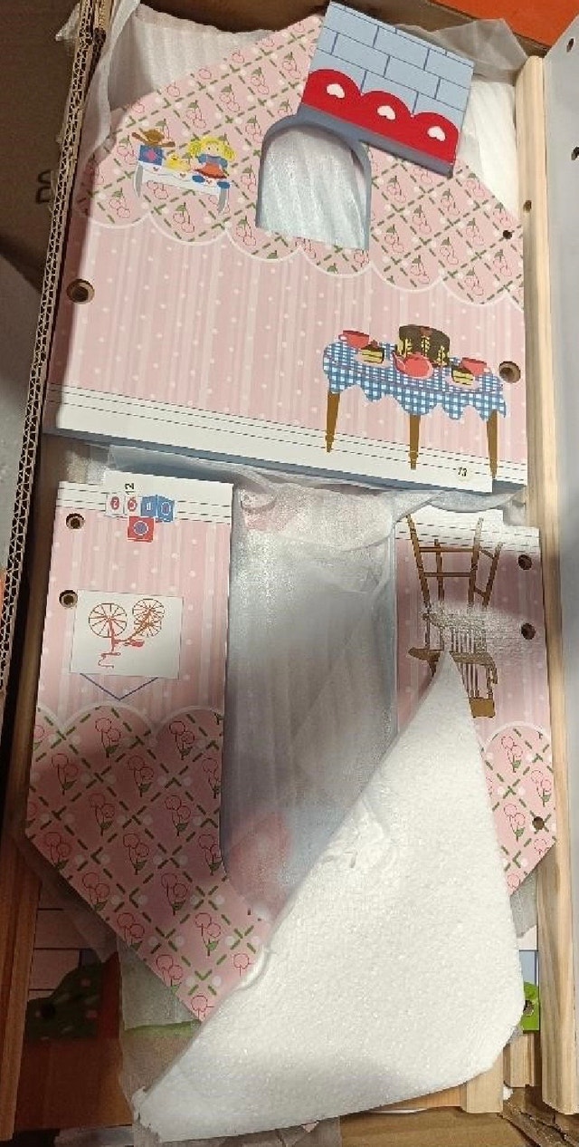 New in Box KidKraft Chelsea Dollhouse - photo 4