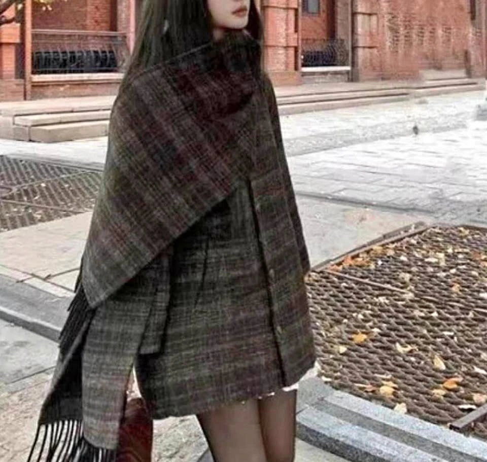 Women’s plaid scarf jacket