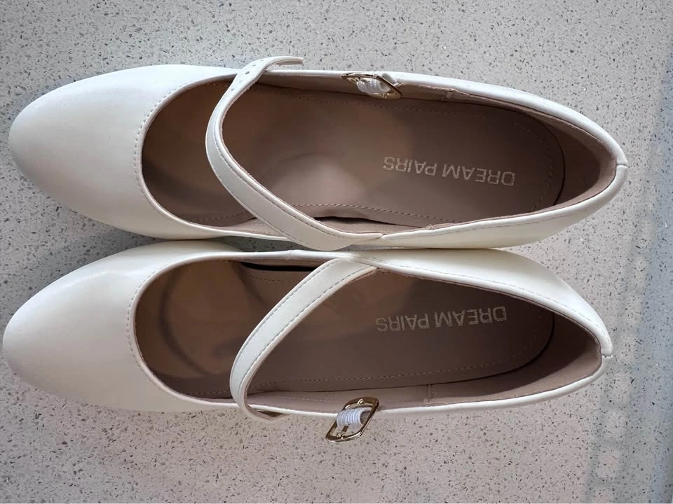 Dream Pair Women’s size 8 shoe - photo 4