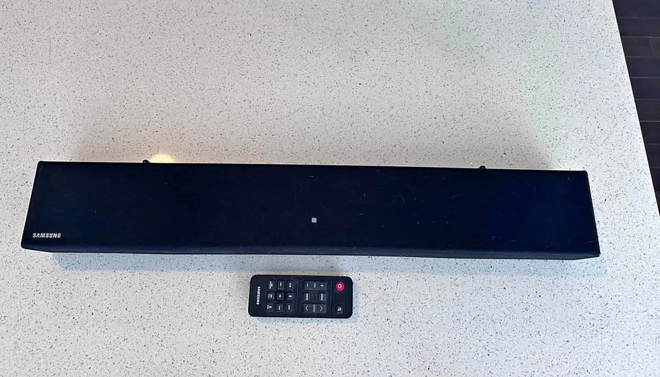 Samsung HW-T400 2.0 Ch Soundbar for TV & Music, Small Rooms
