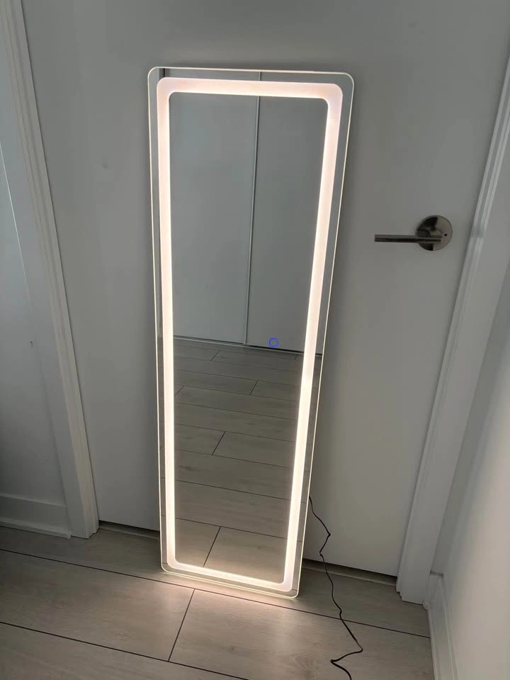 Beautiful LED Glass Mirror with 3 Colour Modes - photo 4