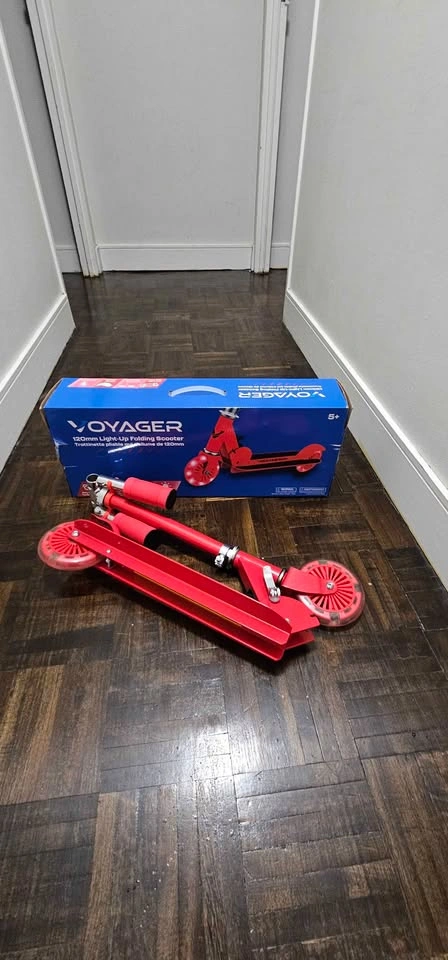 Voyager 120mm Light-Up Folding Scooter - photo 4