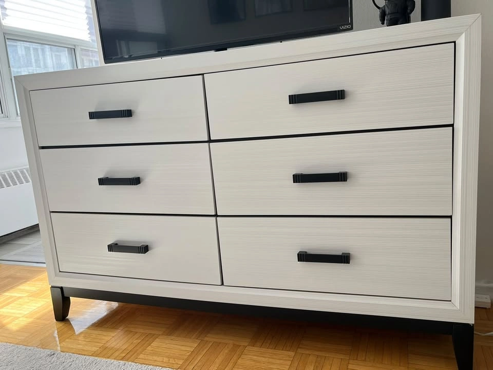 Furniture Bundle: Full Mattress, Queen Bed Frame & More - photo 5