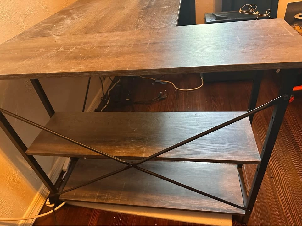 L-Shaped Wooden Desk - photo 3
