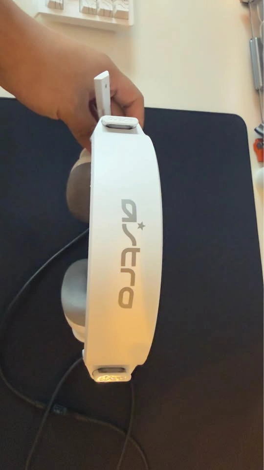 Logitech Astro A10 White Gaming Headset - photo 2