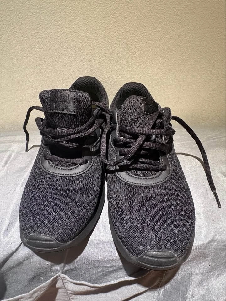 Nike Tanjun Triple Black Sneakers - photo 3