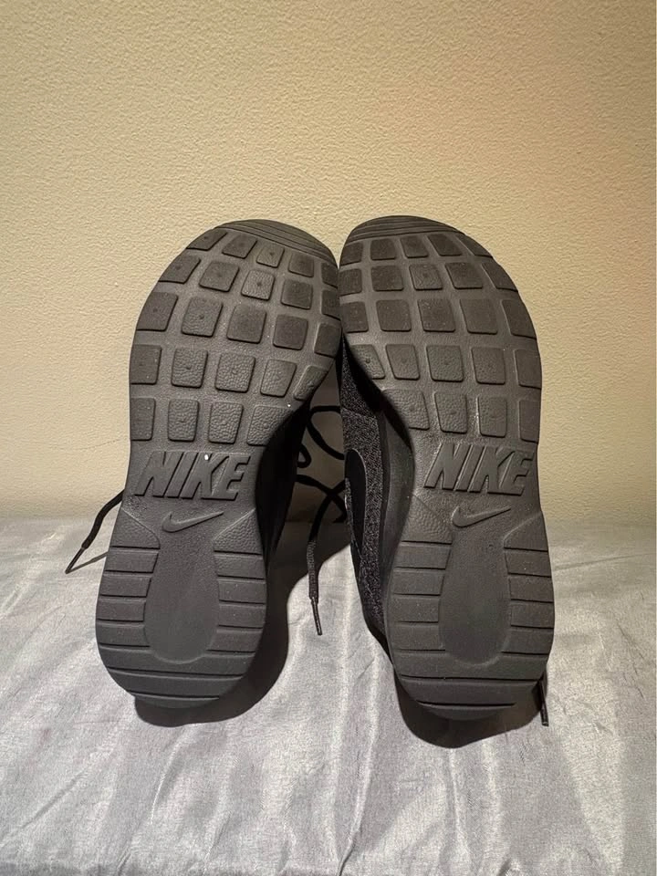 Nike Tanjun Triple Black Sneakers - photo 5