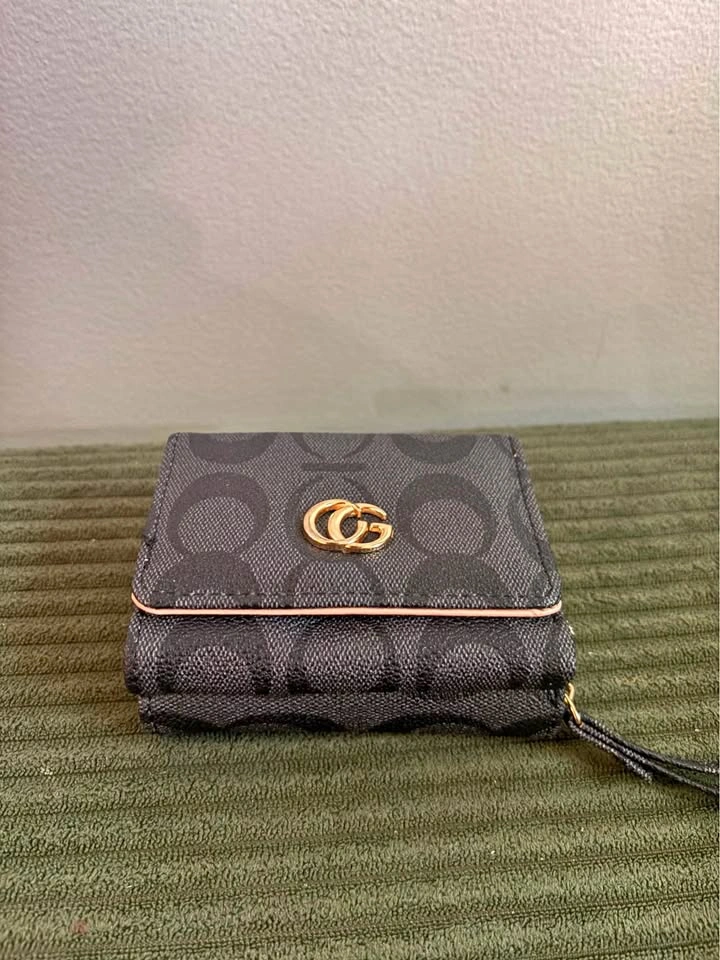 Compact Trifold Zip Wallet – Charcoal Pattern / Blush Pink Inter