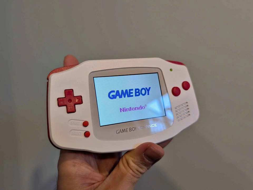 GameBoy Advance - Backlit - White and Red