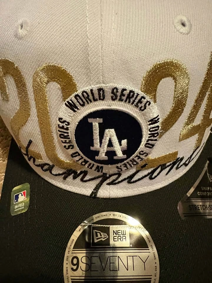 Brand New LA Dodgers Championship Hat and Shirt - photo 2