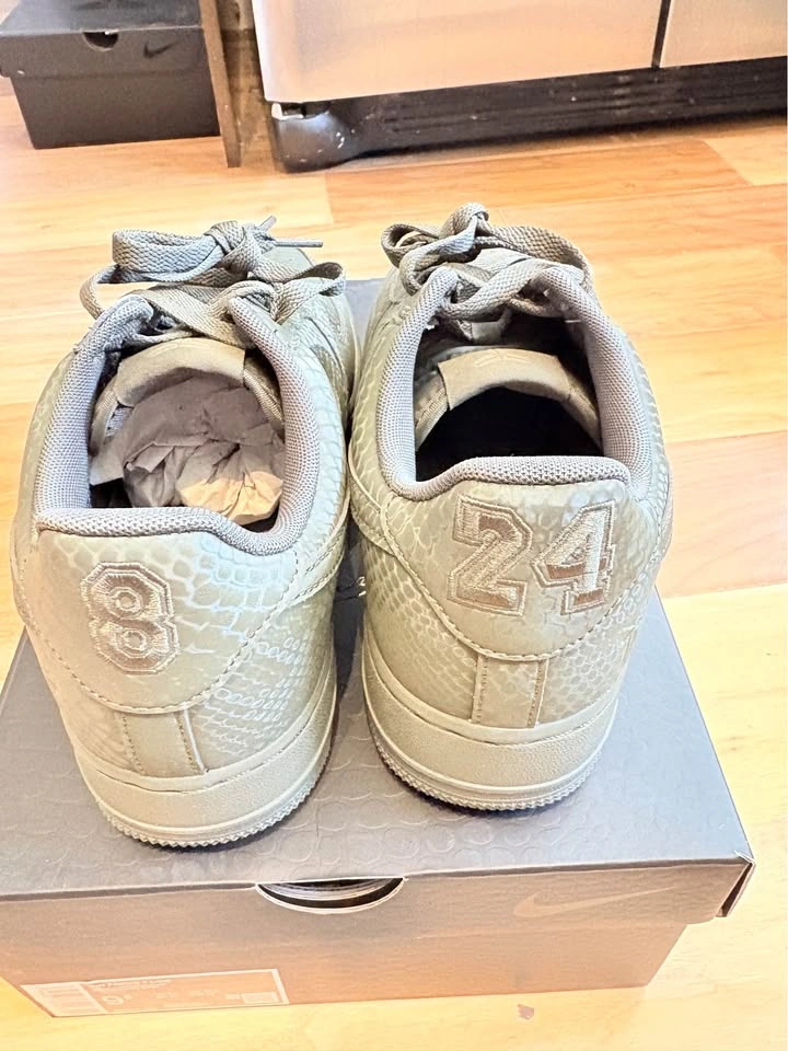 brand new kobe bryant air force 1 low size 9.5 - photo 2