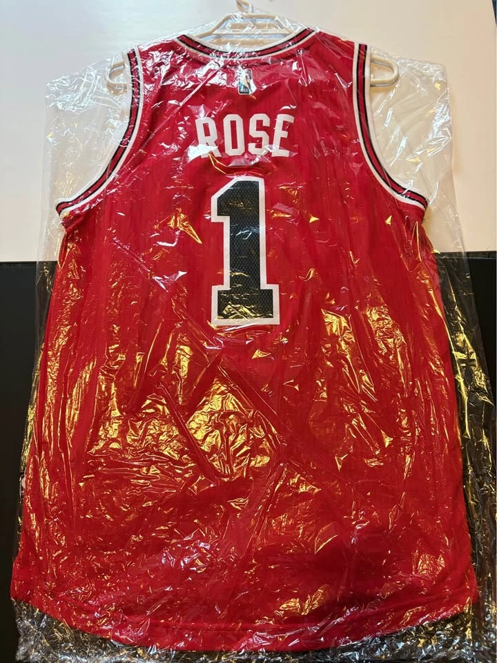 Rare 2015 NBA Adidas HWC Chicago Bulls Derrick Rose Jersey - photo 2