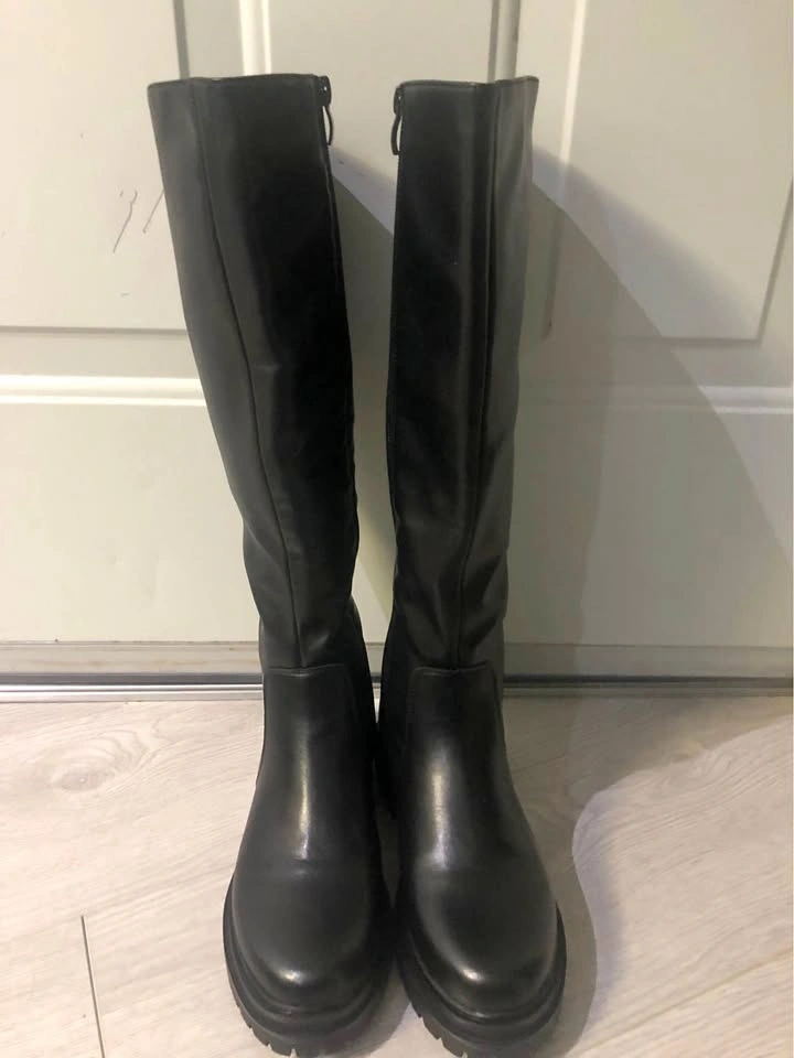 Womens Tall Black Boots Size 7