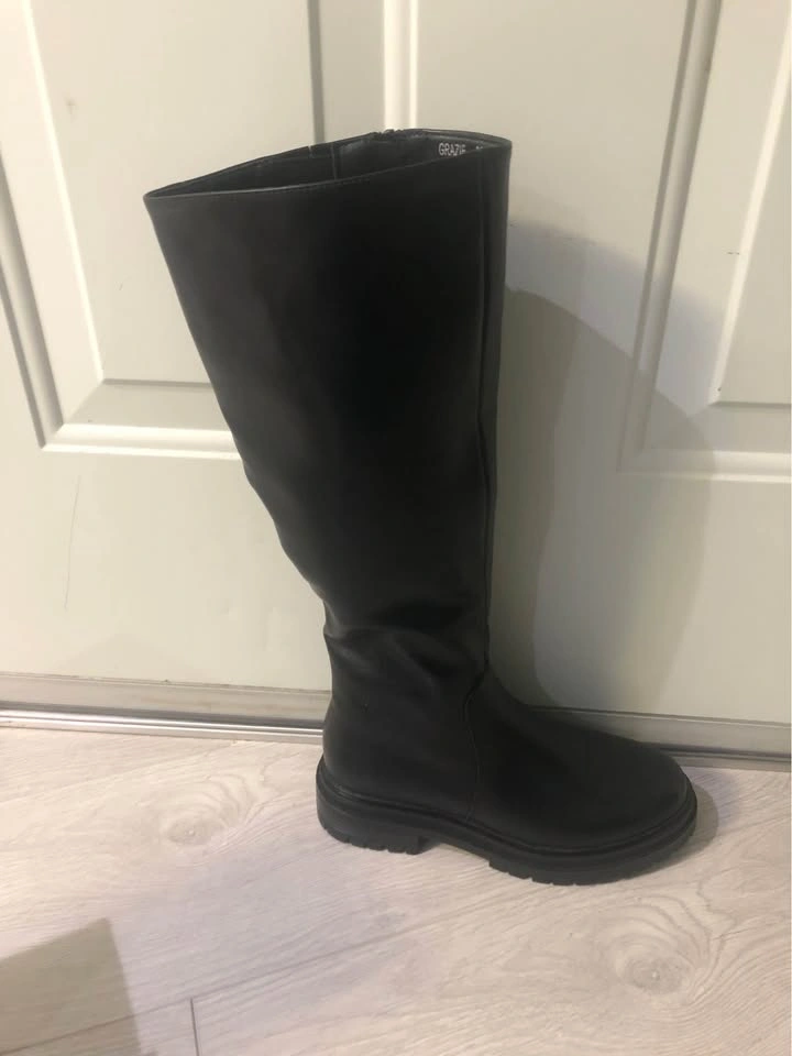 Womens Tall Black Boots Size 7 - photo 2