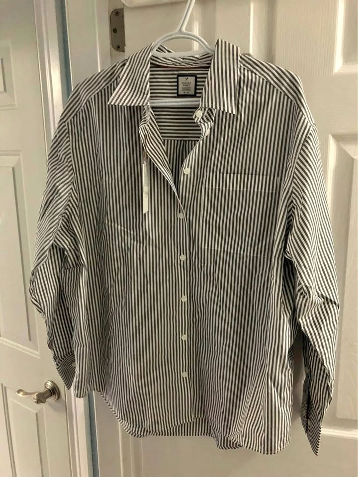 Women’s Oversized Button Down Shirts Size M - Richmond Hill