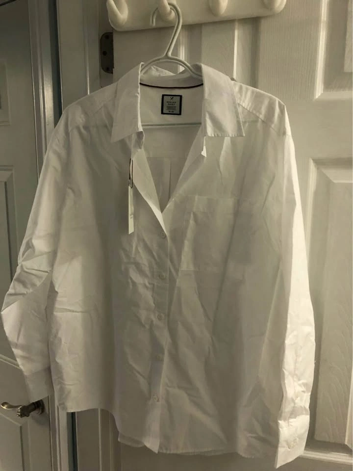 Women’s Oversized Button Down Shirts Size M - Richmond Hill - photo 4