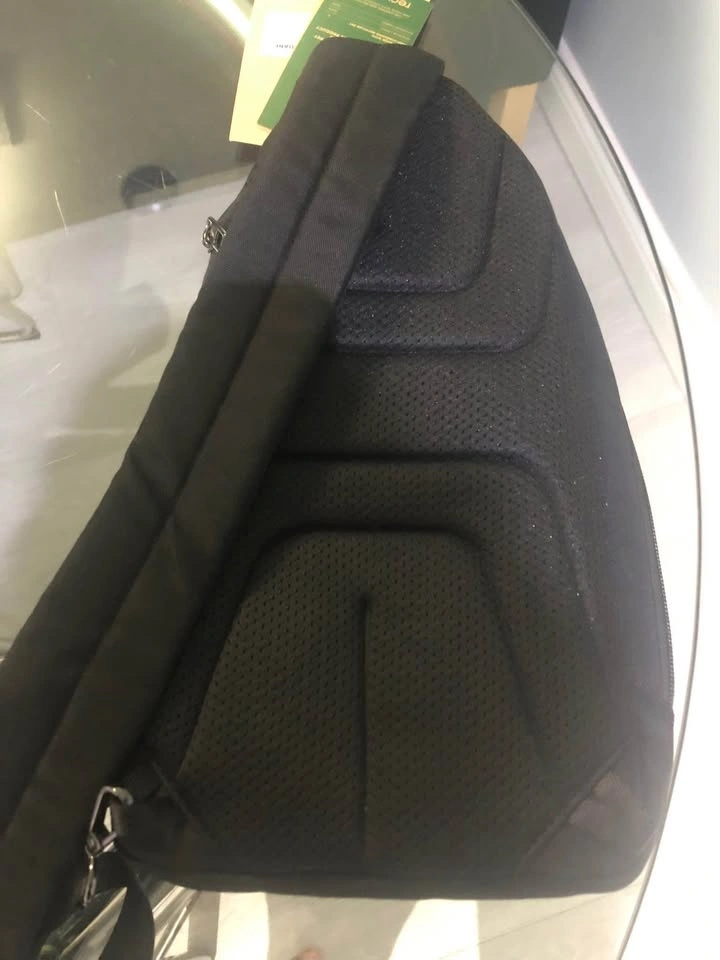 Black Samsonite Sling Bag - photo 2
