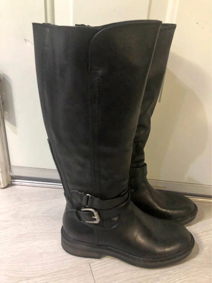 Womens Tall Black Fashion Boots Size 6
