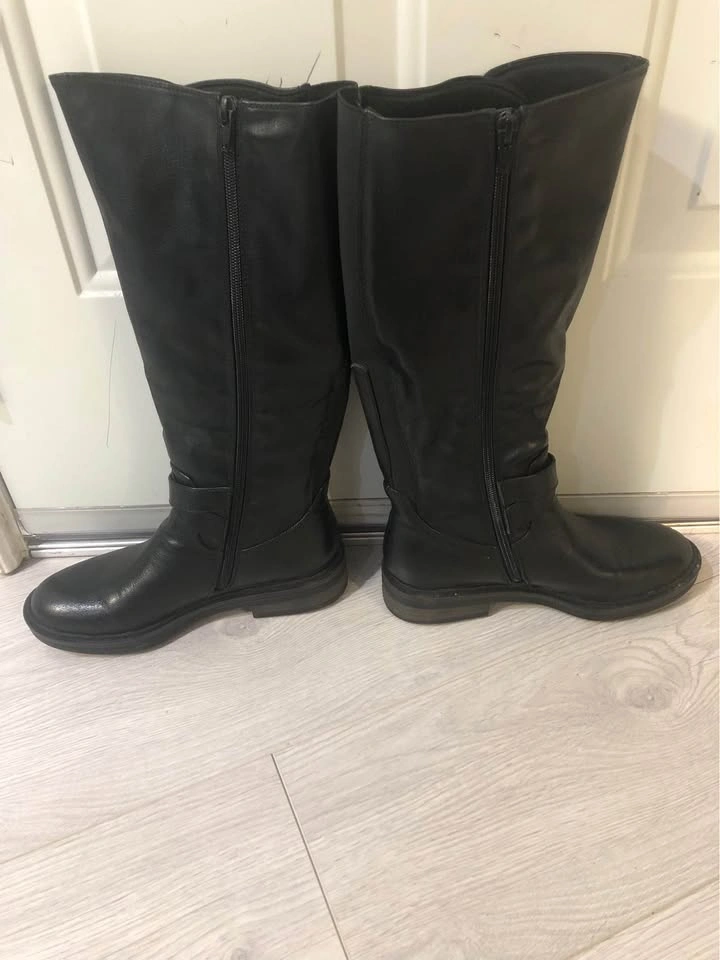 Womens Tall Black Fashion Boots Size 6 - photo 3