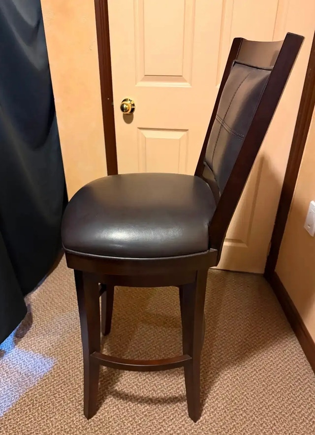 30” height swivel bar stools - photo 3