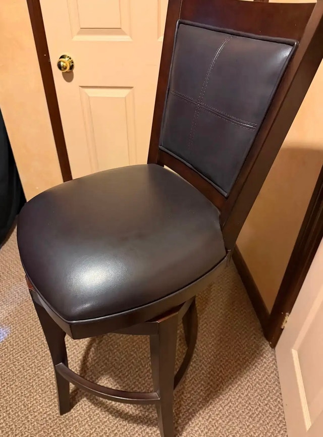 30” height swivel bar stools - photo 4