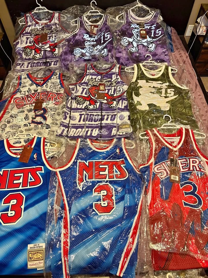 100% authentic BNWT mitchell & ness jersey