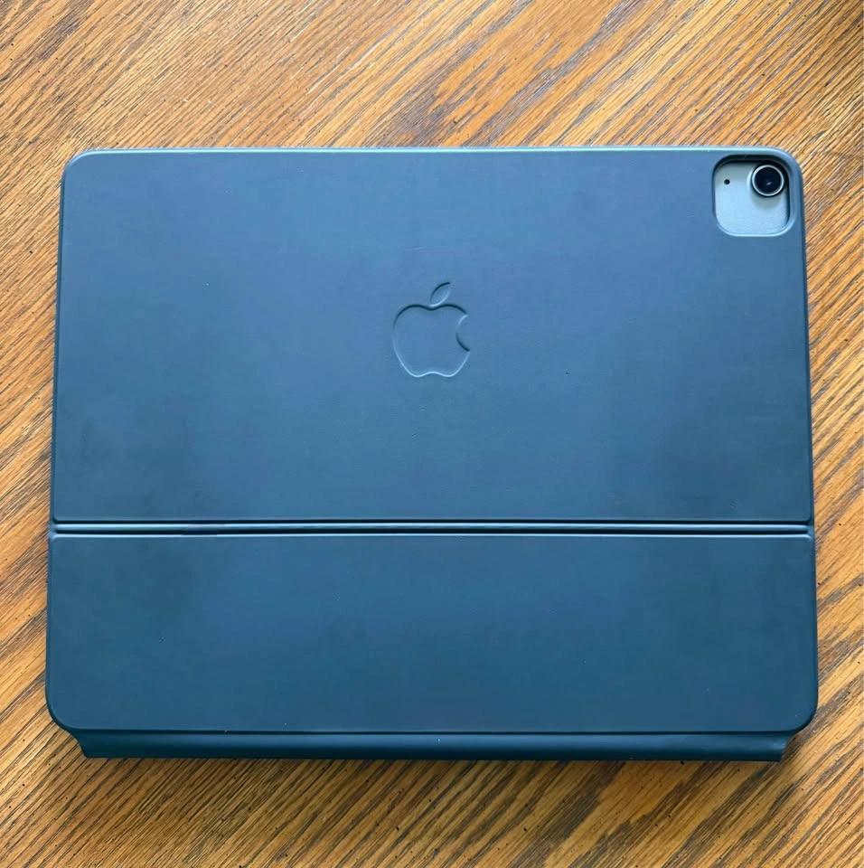 Apple iPad Air 13-inch with Magic Keyboard - photo 2