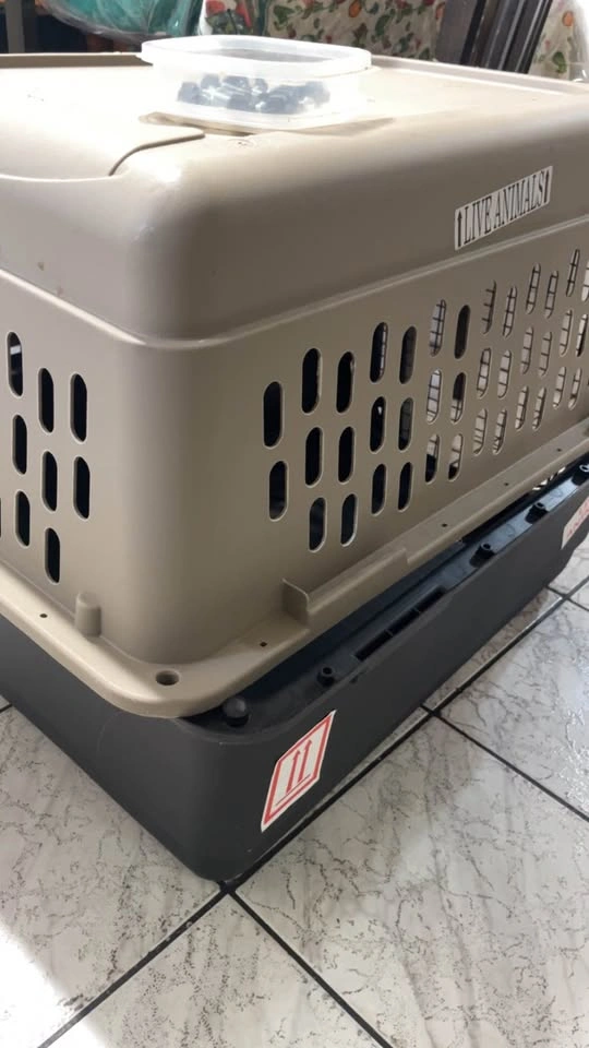 Large dog crate 32” long - photo 2