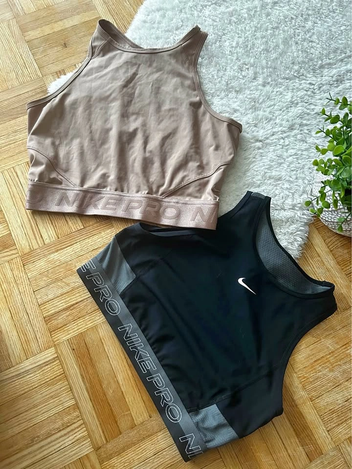 Set of 2 Nike sport bra