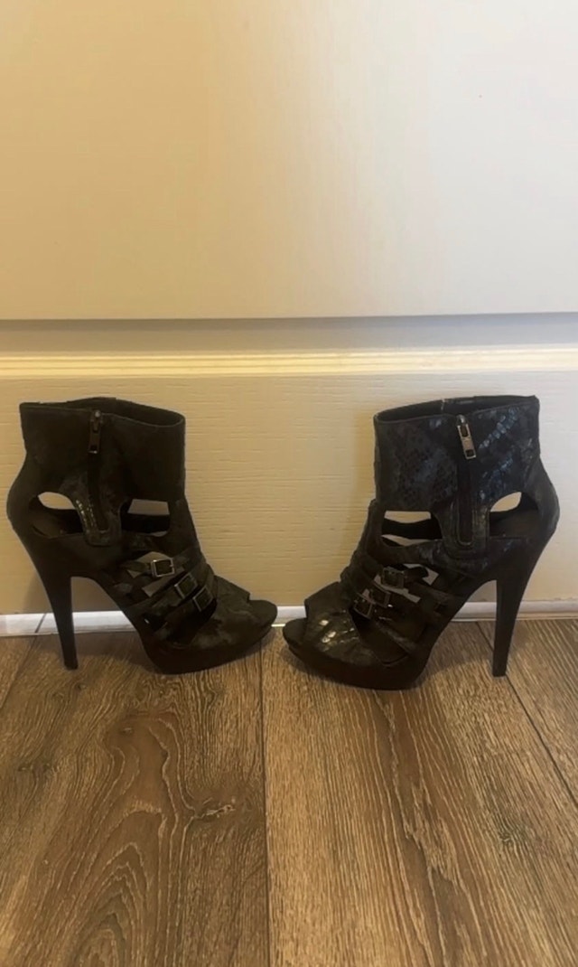 Black Heel