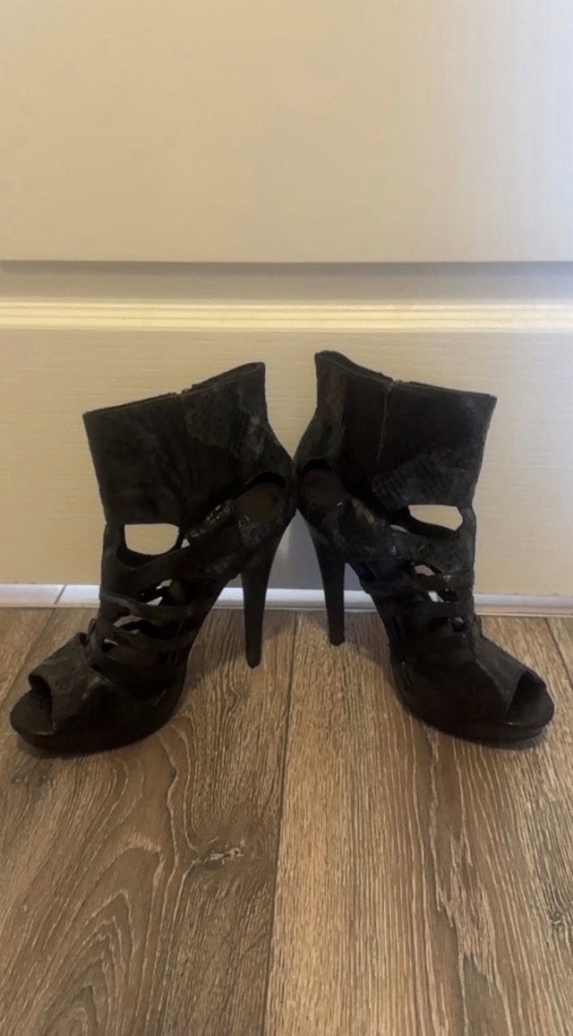 Black Heel - photo 3