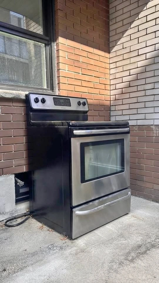 Frigidaire Electric Range