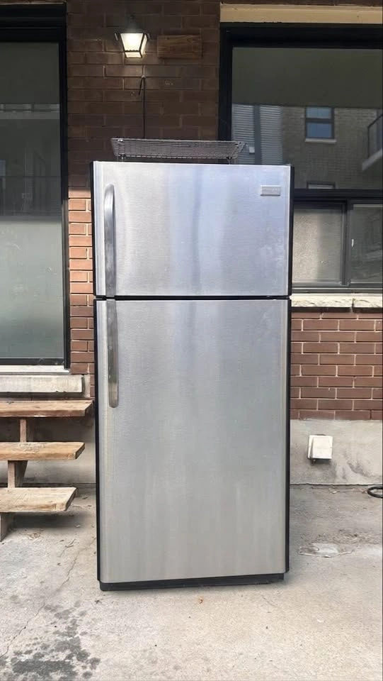 Frigidaire Refrigerator - photo 2
