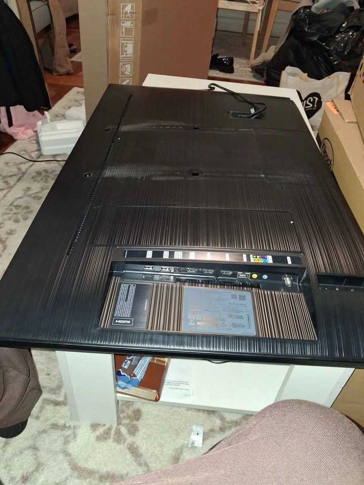 Samsung 43" Neo QLED 4K Smart TV (QN70H) - In Original Box! - photo 4