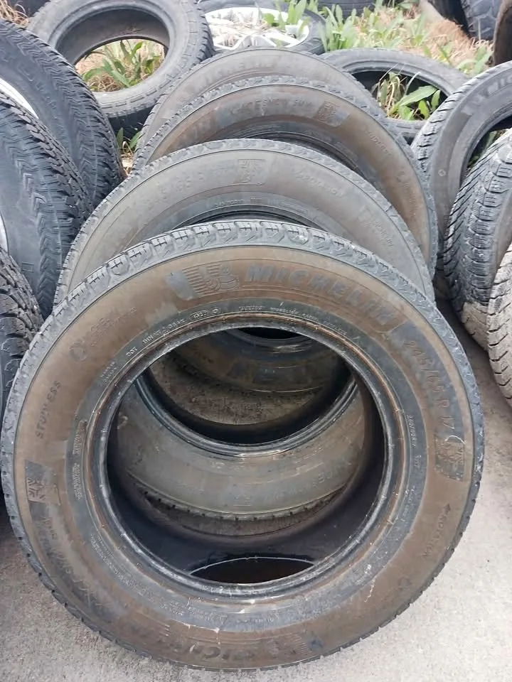 245 65 r17 MICHELIN X-ICE Winter Tires - Set of 4 thumbnail