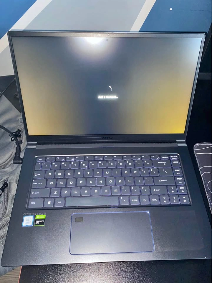 MSI ps63 modern 8RDS laptop (with original charger)