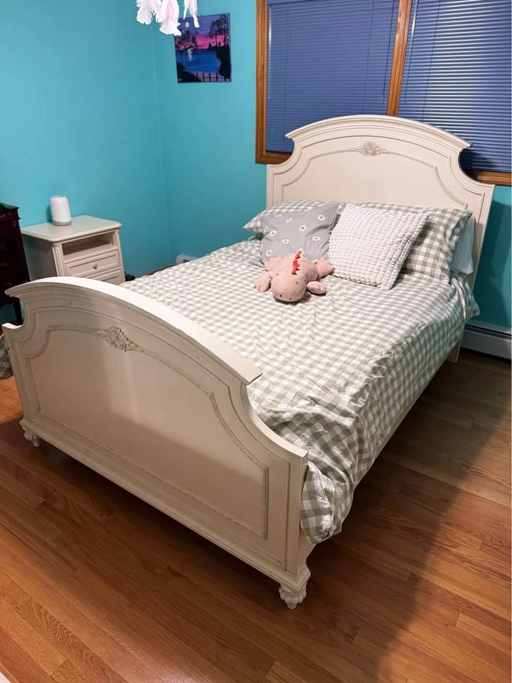 SmartStuff Full Size Bedroom Set - bed, dressers, night stand