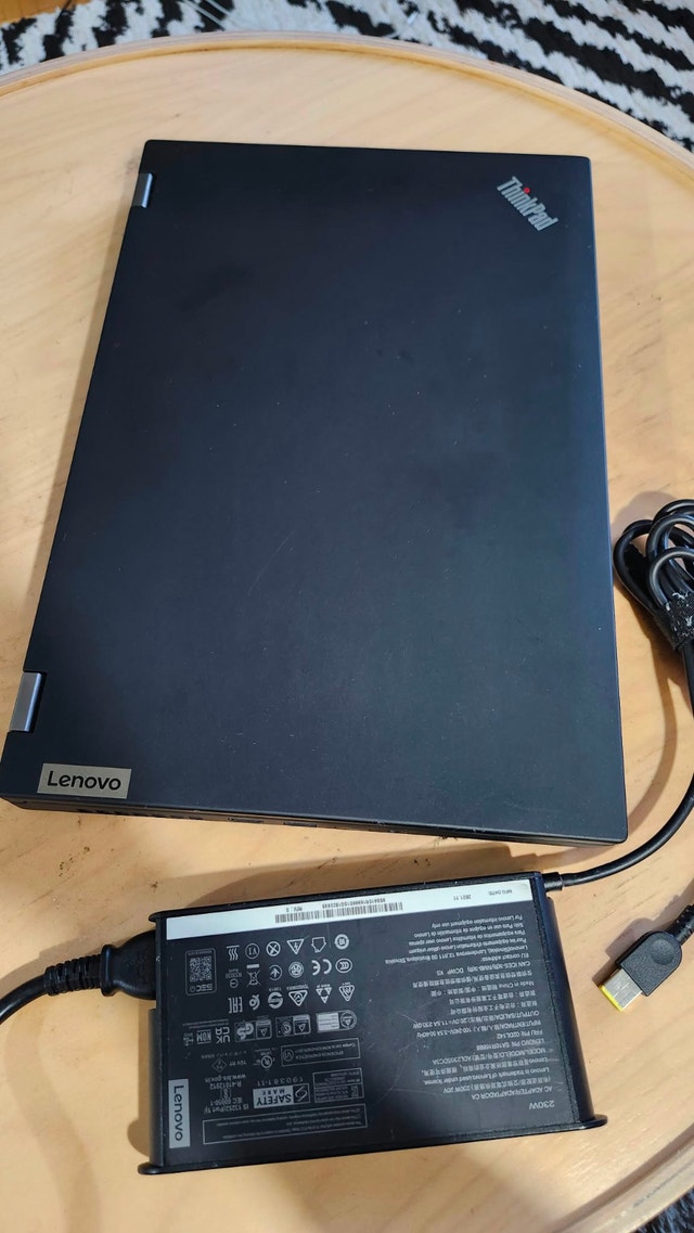 ThinkPad P15 Gen 2 15.6" 4K i9-11950H RTX A5000 - photo 2