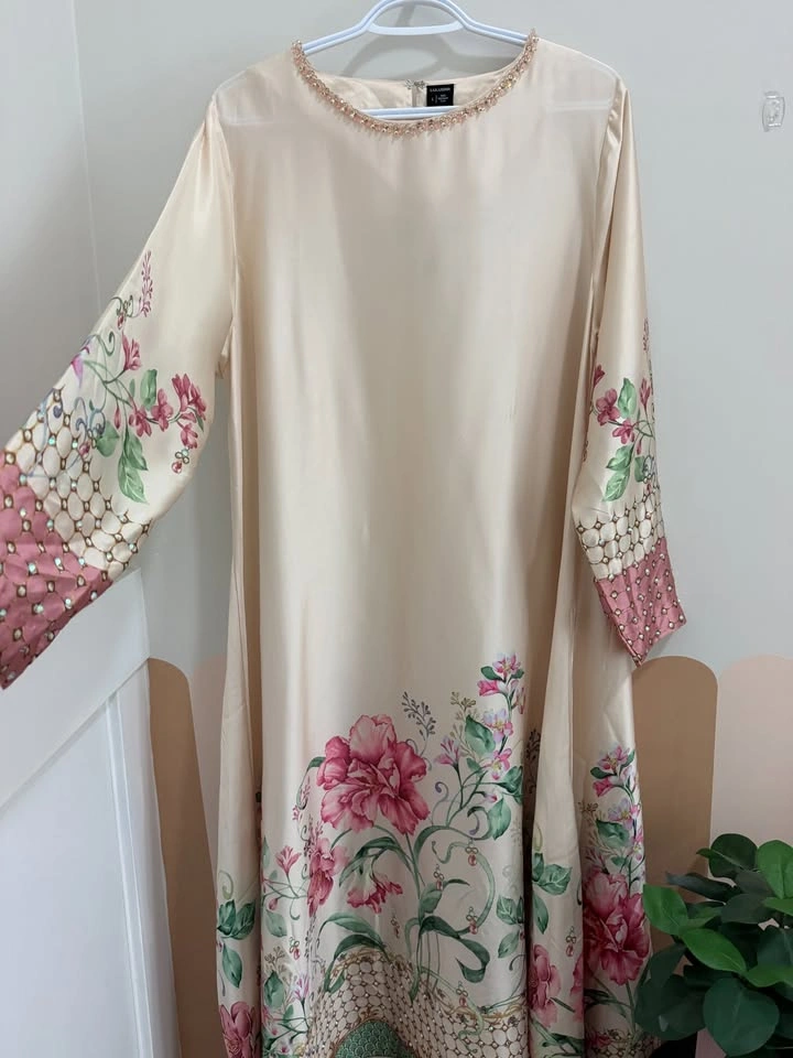 Lulusar - Floral silk ivory gown 🌸 - photo 5