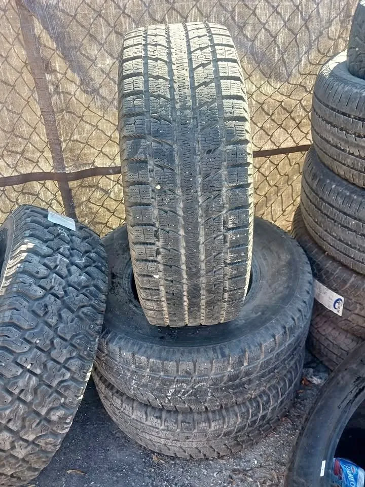 265 70 r16 THREE TOYO OBSERVE GSI-5 WINTER TIRES thumbnail